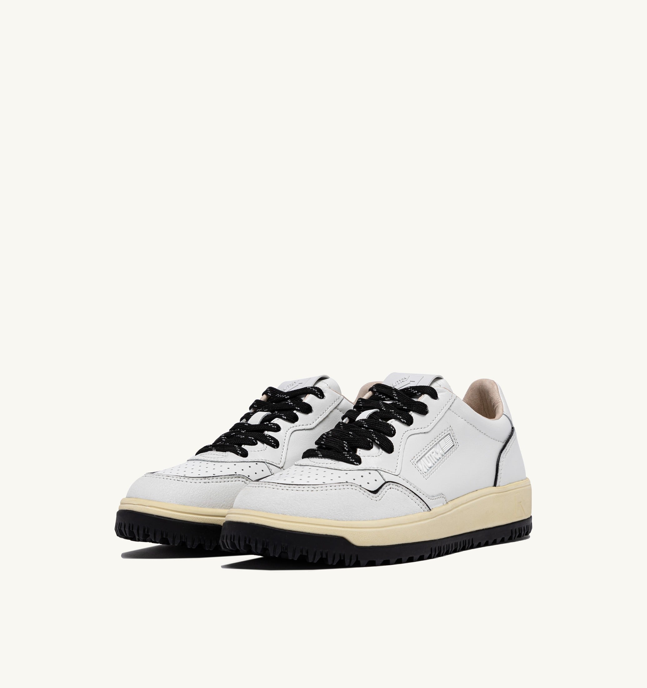 SNEAKERS GOLF LOW IN PELLE BIANCA E NERA